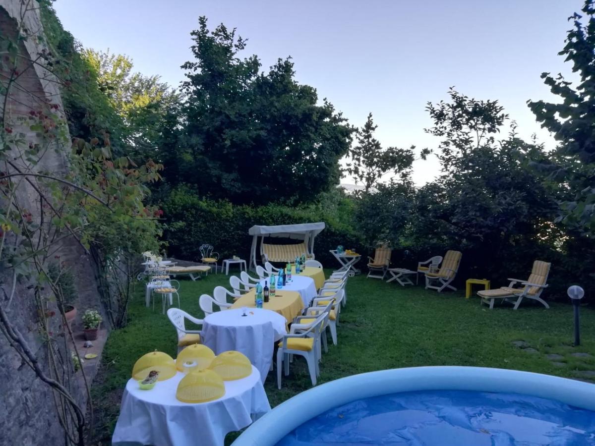 Residenza Le Peonie Apartment Тоди Екстериор снимка